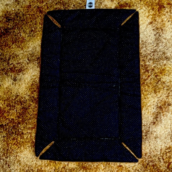 K&H Dog Bed Crate Mat with anti-slip bottom - Picture 2 of 5